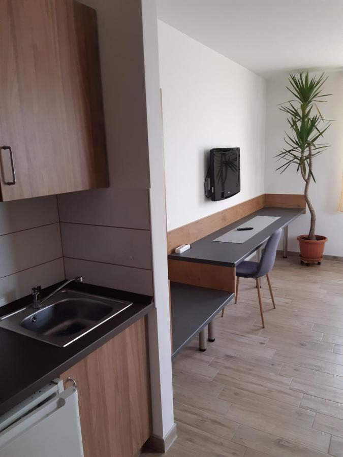 M47 Vendeghaz-Airport Otel Debrecen Dış mekan fotoğraf