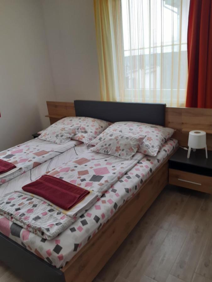 M47 Vendeghaz-Airport Otel Debrecen Dış mekan fotoğraf
