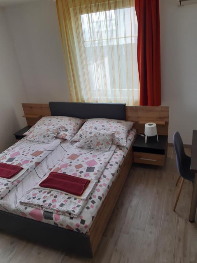 M47 Vendeghaz-Airport Otel Debrecen Dış mekan fotoğraf